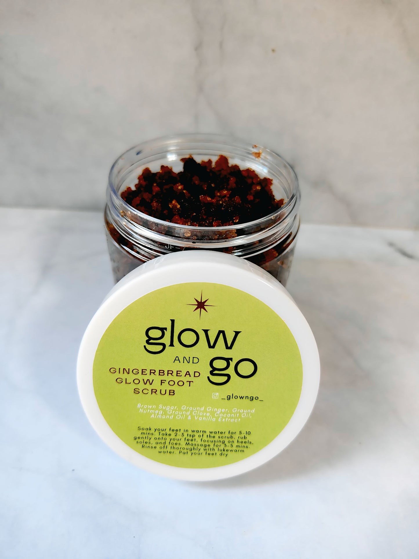 Gingerbread Glow Foot Scrub